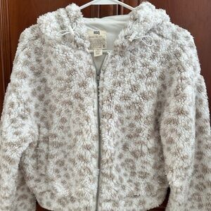 RSQ Plush Cropped Hooded Jacket in Cream and Tan!